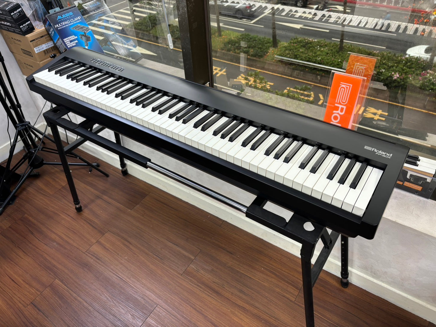 ROLAND FP30X 電鋼琴